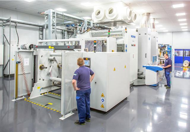 欧洲和日本的自动化印包工厂